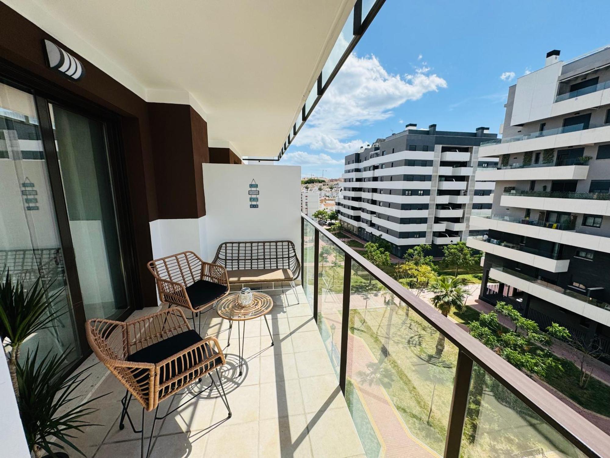 Parking Privado! Sol Y Mar Tu Hogar En La Costa Apartment Estepona Ngoại thất bức ảnh