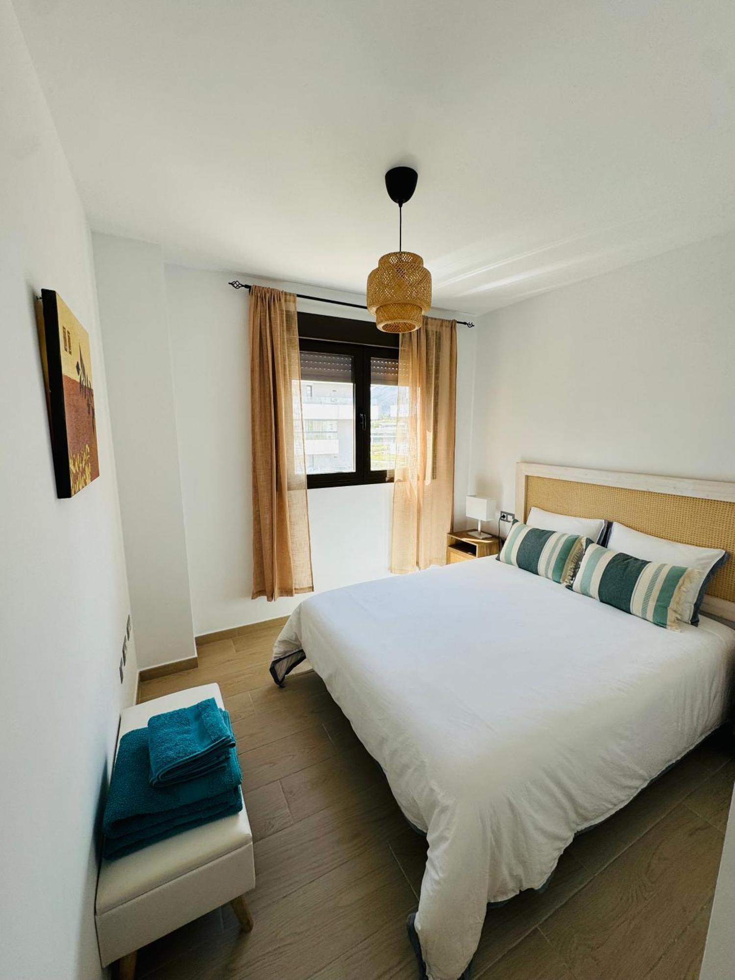 Parking Privado! Sol Y Mar Tu Hogar En La Costa Apartment Estepona Ngoại thất bức ảnh
